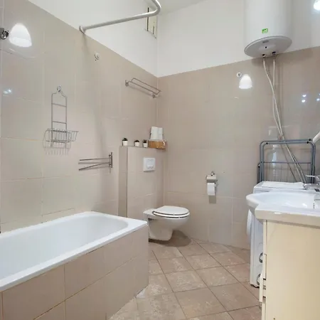 2 Bedroom Inside Gozsdu Passage * Budapeszt
