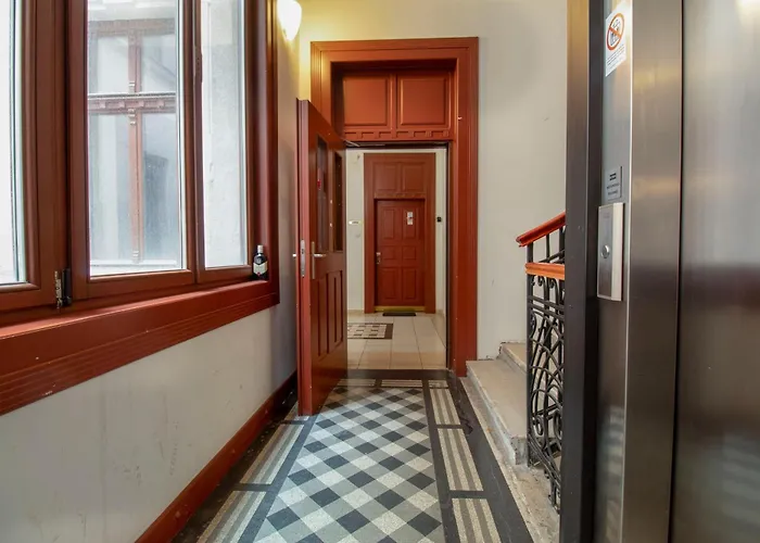2 Bedroom Inside Gozsdu Passage * 布达佩斯