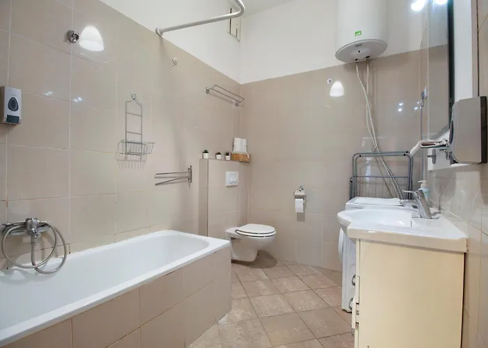2 Bedroom Inside Gozsdu Passage * Budapesta